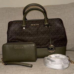 Michael Kors dark green purse with matching wallet and unused crossbody strap